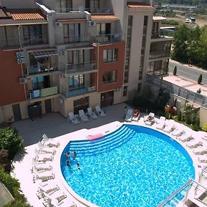 Sea'n'pool In Apartment Sozopol
